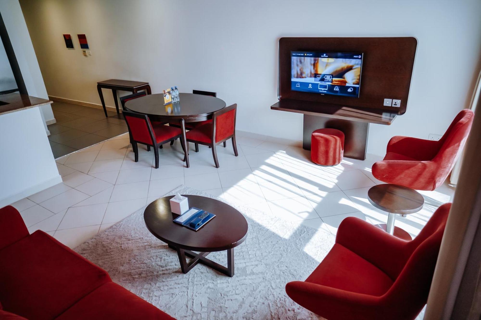 Mena Albarsha At The Mall Aparthotel 3*